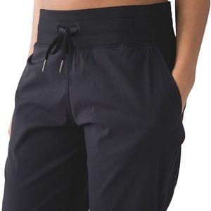 Lululemon Studio Crop II